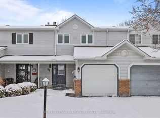 35 Randall James Dr, Ottawa, ON K2S 1L9