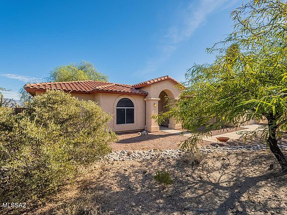 3rd image of 2056 N El Moraga Dr