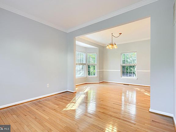 5th image of 5619 Harvey Ct