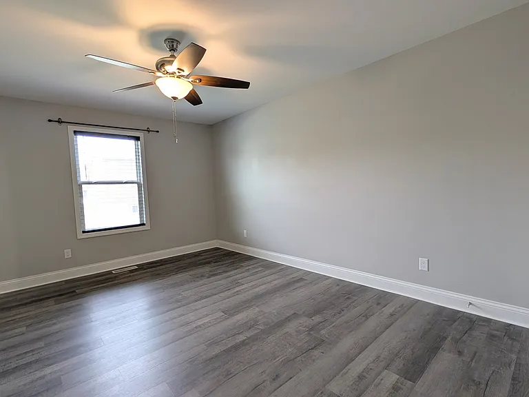 1117 Baseball Dr — Photo 26