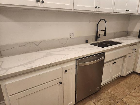 2nd image of 5301 Balboa Blvd Unit A2