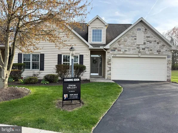 232 Brookridge Ct, Harrisburg, PA 17112