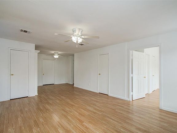 5th image of 6358 Cambridge Glen Lane
