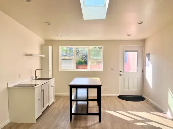 1105 Del Sol Ave, Santa Barbara, CA 93109
