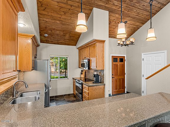 3rd image of 6190 E Mountain Oaks Dr