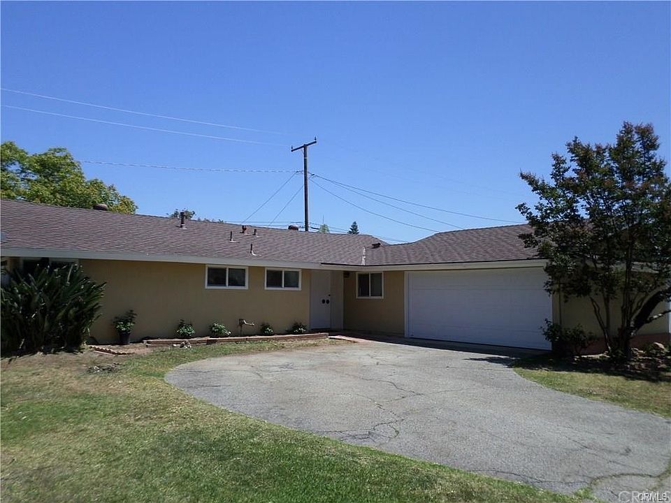 1st image of 633 E Casad St