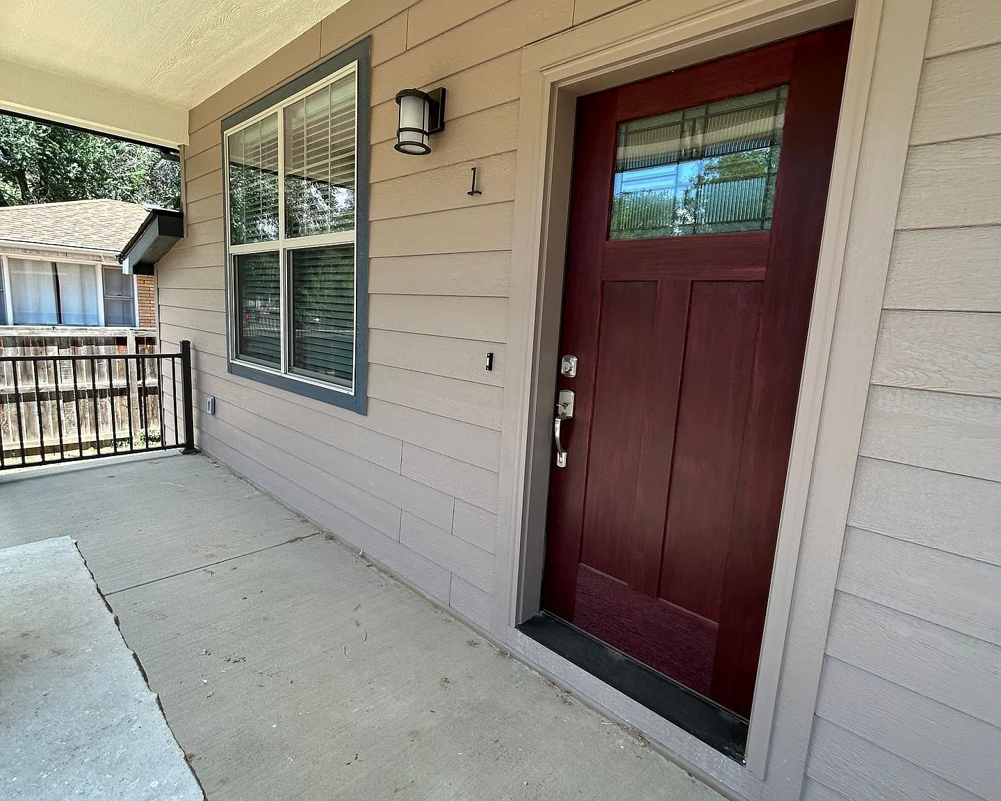 536 East Mulberry St — Photo 3