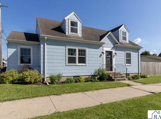 717 5th St N, New Ulm, MN 56073