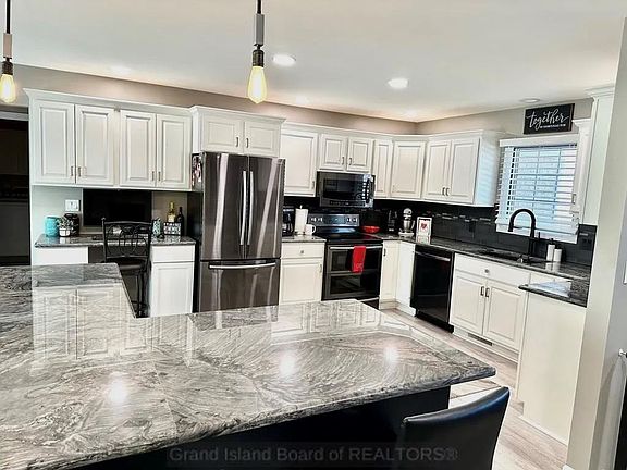4th image of 3115 Memphis Pl