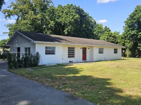 19230 SW 216th St, Miami, FL 33170