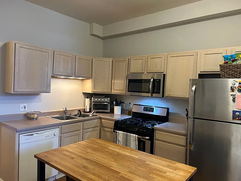 3338 N Kenmore Ave #3 — Photo 7