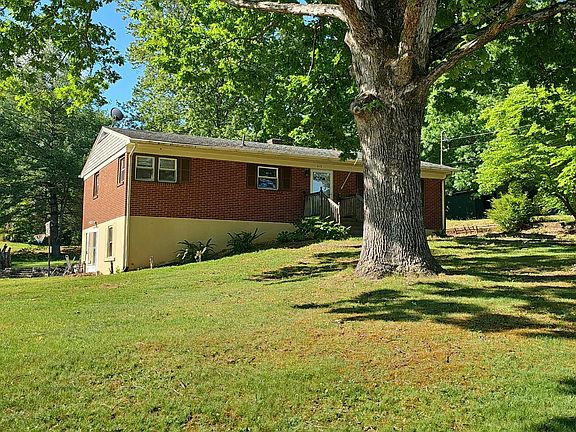 3rd image of 212 Ogden Rd