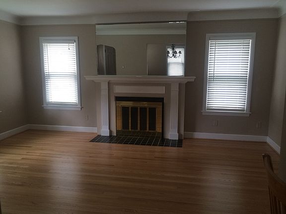 4th image of 10544 Talbot Ave