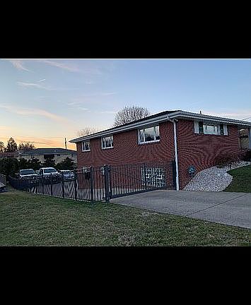 2nd image of 1260 Craig Dr