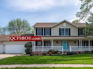 1231 W Price Ct, Eldridge, IA 52748
