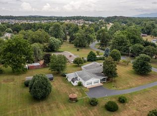 3014 Hampton Dr, Waynesboro, VA 22980