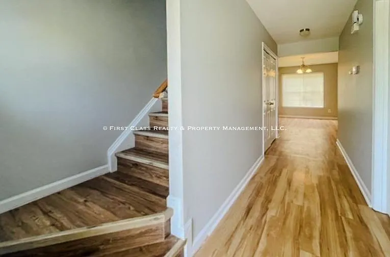 5435 Eneida Sue Dr — Photo 2