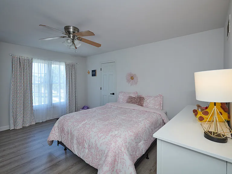 26300 W Chatham Dr — Photo 31