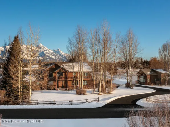 445 W Kings Hwy, Jackson, WY 83001