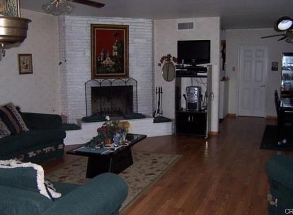 2nd image of 279 Sonora St