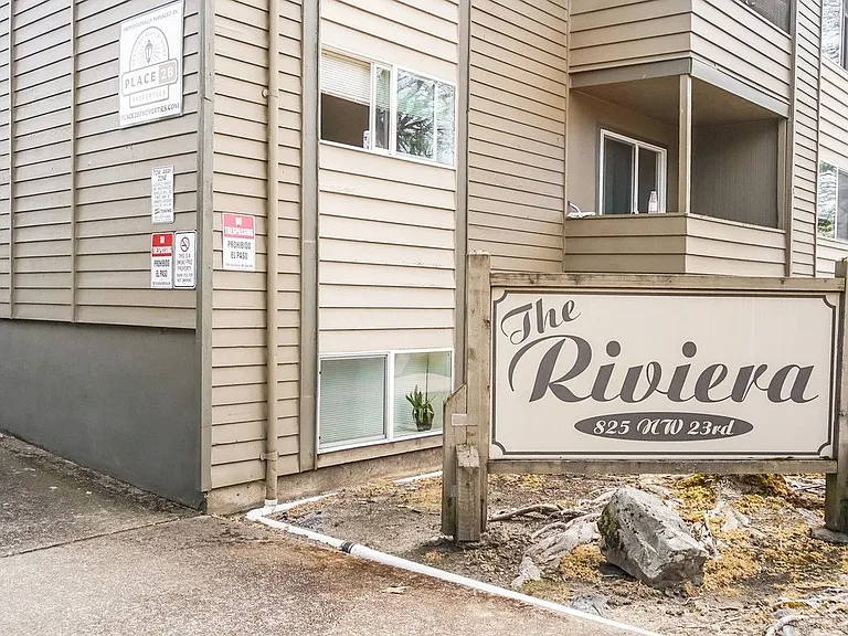 Riviera Apartments — Photo 2