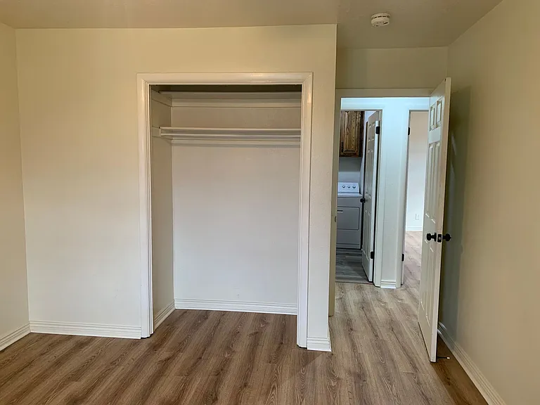 1026 N 1100 W — Photo 18