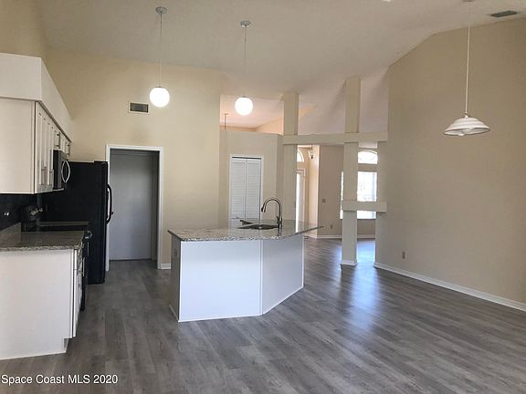 3rd image of 3503 Egret Dr