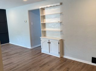 920 S Holyoke Ave, Wichita, KS 67218
