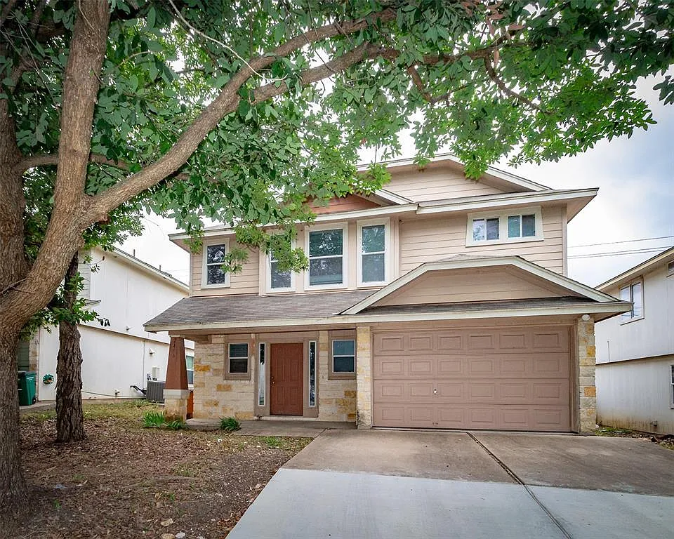 3 bed, 2.5 bath, 1497 sqft, $1,995 — Photo 2