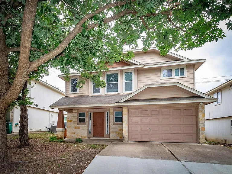 2406 Magin Meadow Dr — Photo 2