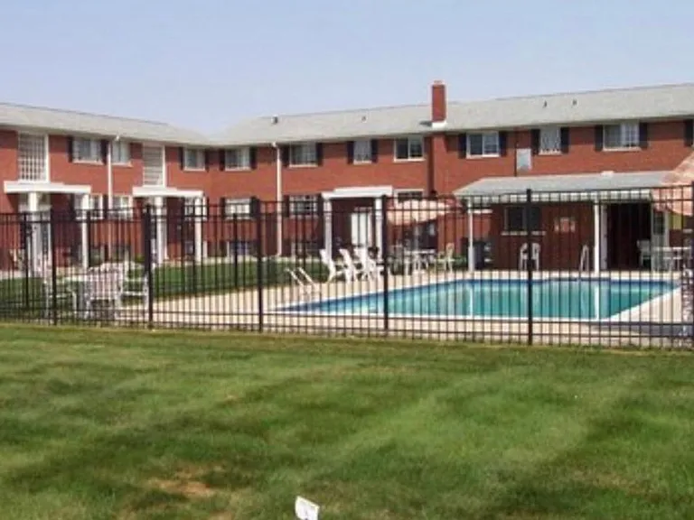 8150 Crestview Dr #8 — Photo 10