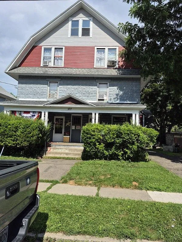 107 Parsons Ave — Photo 1