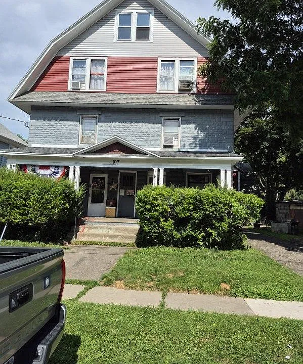 107 Parsons Ave