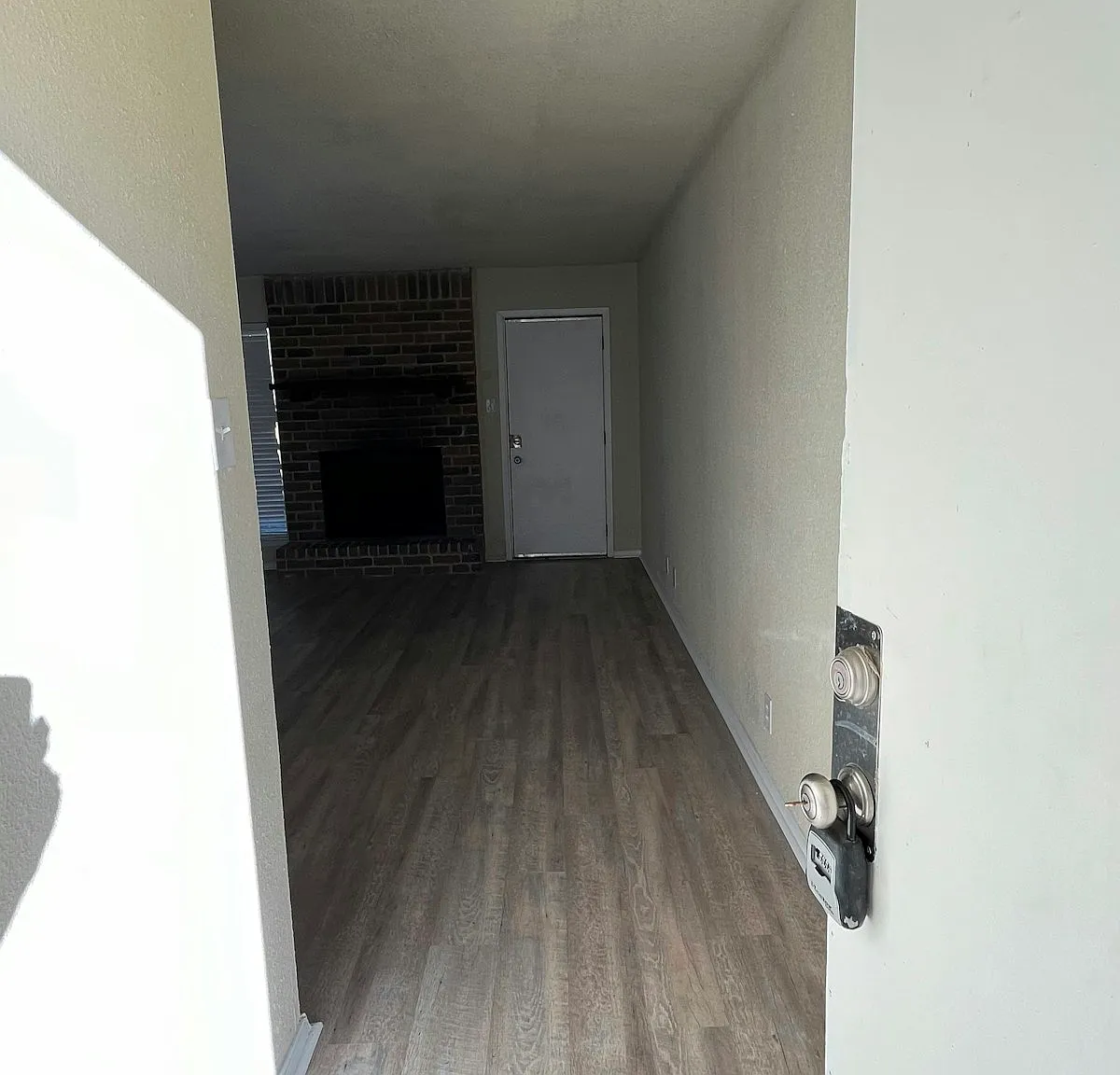 909 Betsy Ross Drive, Unit B — Photo 4