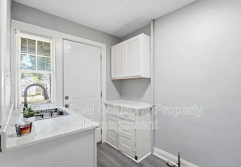 1575 E Cordell Ave — Photo 19