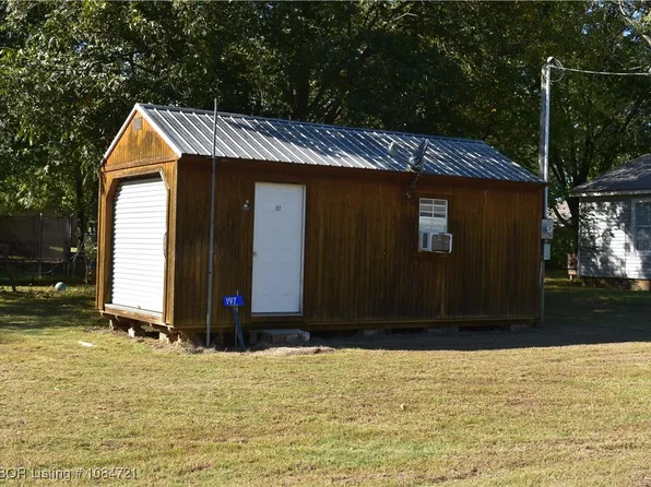 197 E Locust St, Booneville, AR 72927