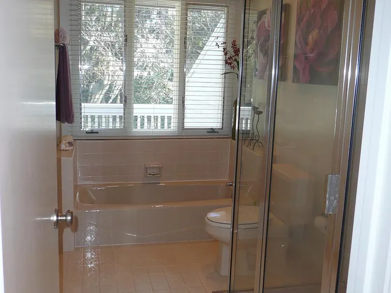 20 Players Club Villas Rd — Photo 14