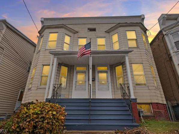 33-35 Delaware Street, Elizabeth City, NJ 07206