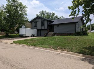 300 E 10th St, Ellsworth, KS 67439