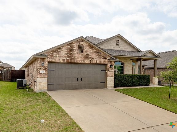 2nd image of 1207 Juneberry Park Dr