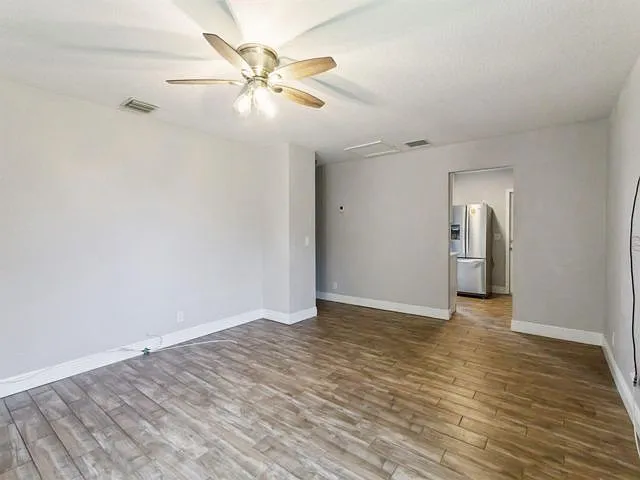 2227 NE 3rd Ave #2 — Photo 5