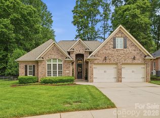 2106 Brookberry Ln, Gastonia, NC 28056