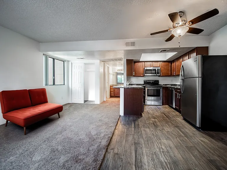 Butterfield Apartments — Photo 38