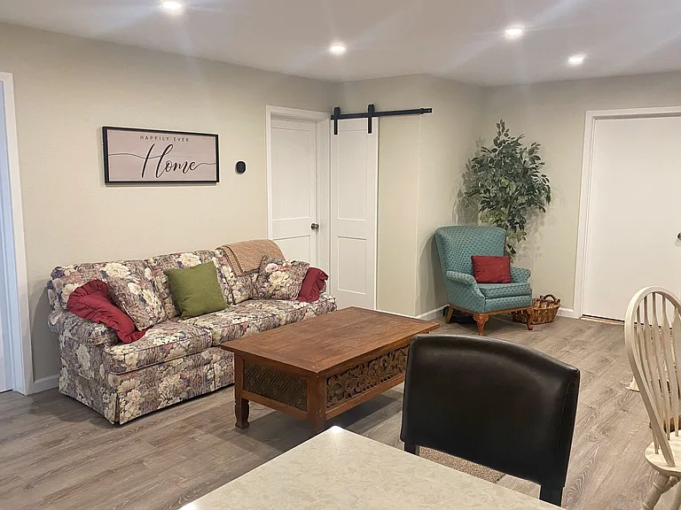 524 Serrano Dr — Photo 15