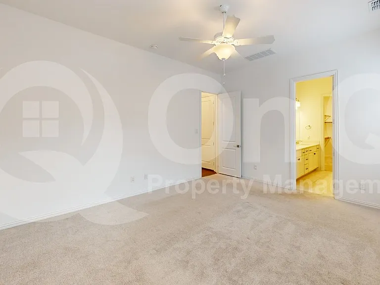 3285 Dover Dr — Photo 10