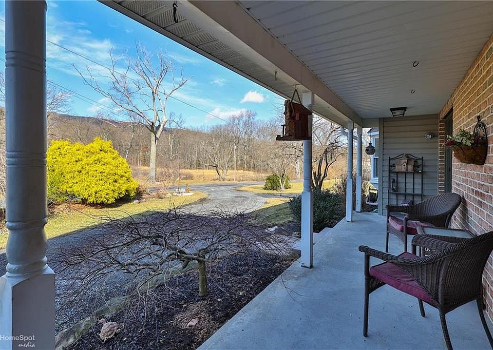 8953 N Loop Rd, Slatington, PA 18080 Zillow