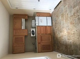 103 S Little Rock Ave APT 2D, Ventnor City, NJ 08406