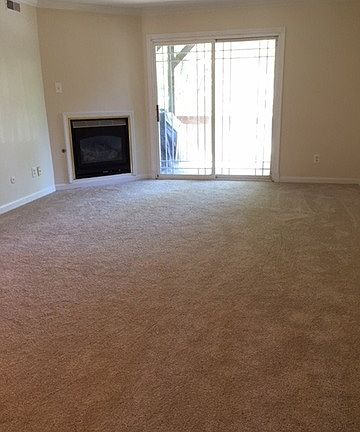 5th image of 1994 Tall Oaks Dr APT 2A