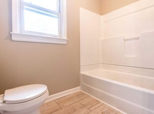 404 Sherwood Rd, Bristol, VA 24201