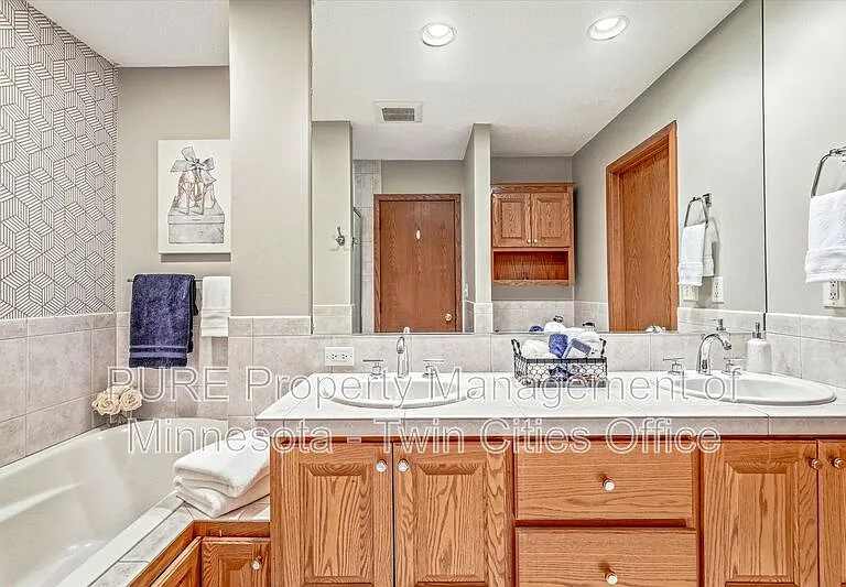 10247 Nottingham Trl — Photo 34